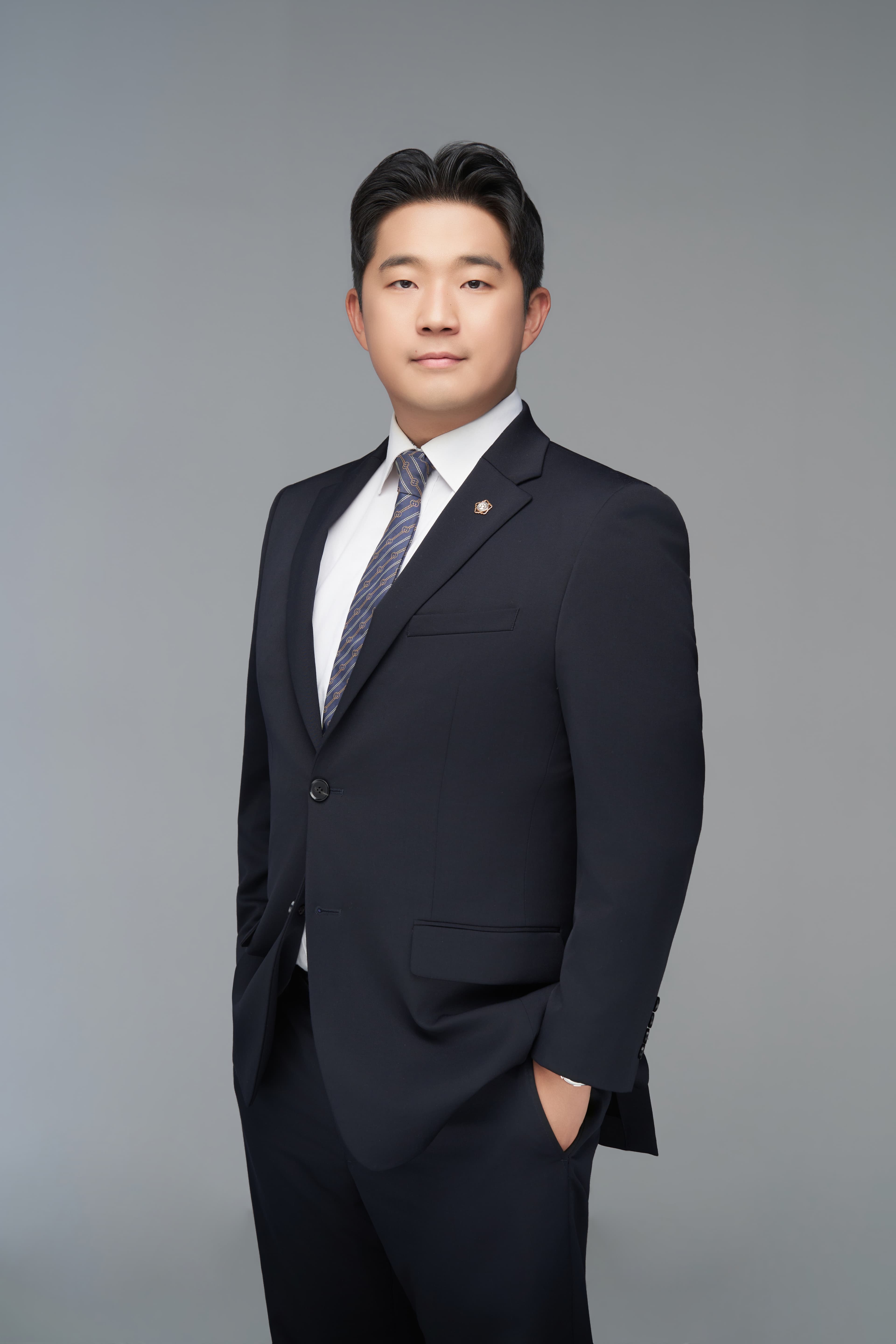 황주웅